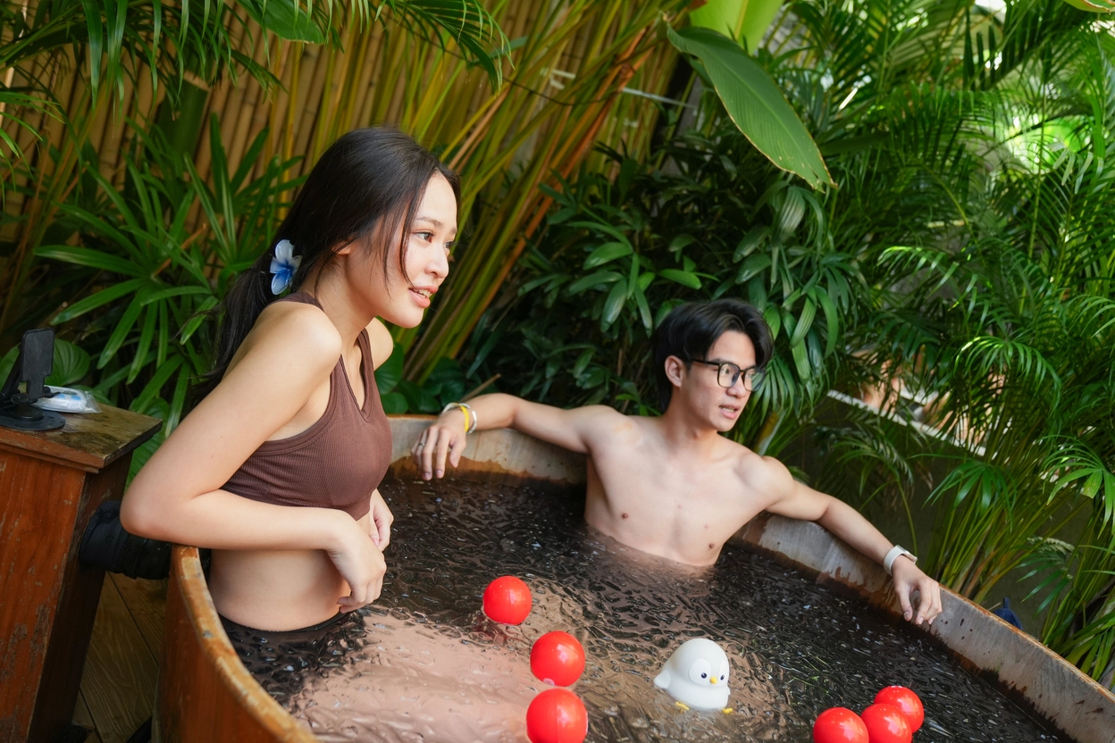 RizzUp Club onsen tub session